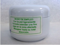 Fig. 2: Imagen del envase del producto cosmético “Flor de Lys. Crema dermatológica”, cara posterior del tarro.