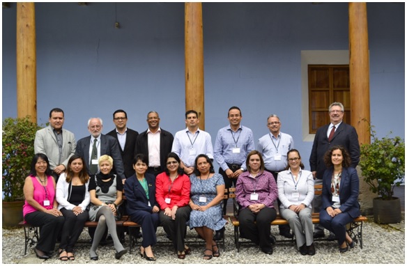 Participantes en el taller sobre el Sistema de Farmacovigilancia Centroamericana de Reacciones Adversas a Medicamentos (FACEDRA)