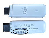 Fig. 1 Imágenes de la parte frontal/parte posterior del adaptador para línea móvil 4G LATITUDE MIMIC; la etiqueta del CID incluye el número de serie.