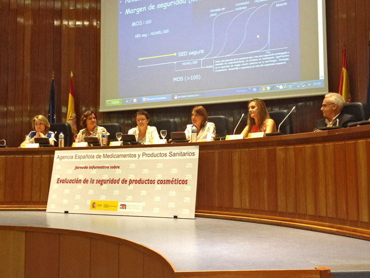 Imagen de la jornada informativa sobre evaluación de la seguridad de productos cosméticos
