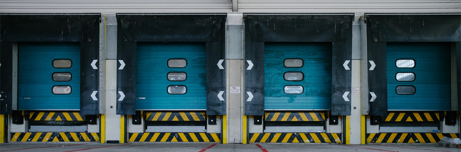 Puertas de almacén