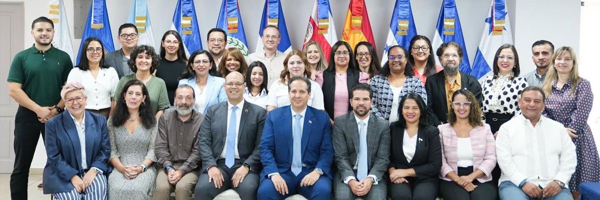 Foto de grupo de una de las sesiones de trabajo del proyecto Vac-Med